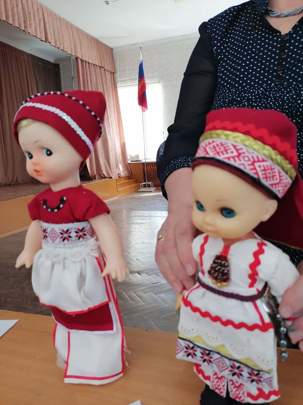 Шумбрат Шумбрат.